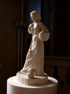 "Аленушка". 2006 г. дерево